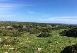 Rustic land with 9440 m2 of area and sea view located 1km from Praia da Ingrina