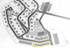 Plot of land with 3000m2 of area for construction of 10 townhouses in Póvoa de Lanhoso, Braga.