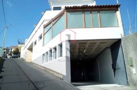 Set of 3 warehouses + office - Câmara de Lobos