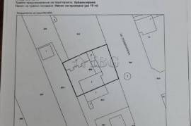 2 Grundstücke mit großer Garage und Gebäuden an der Hauptstraße in Ivanovo, Ruse