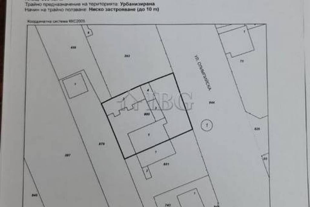 2 Grundstücke mit großer Garage und Gebäuden an der Hauptstraße in Ivanovo, Ruse