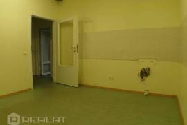 Commercial property in Riga city for rent 975€