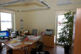 Commercial property in Rigas district for rent 996€