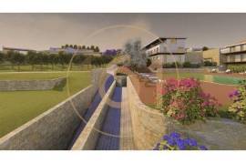 Land/Farm in the parish of Oliveira do Douro, municipality of Vila Nova de Gaia located on the bank of the Douro River with approved PIP