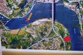 Land/Farm in the parish of Oliveira do Douro, municipality of Vila Nova de Gaia located on the bank of the Douro River with approved PIP