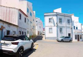 Townhouse  T2 Turnkey Located in the Historic Center of Lagos a few minutes from the beaches of Avenida dos Descobrimentos