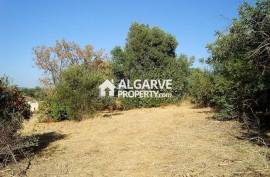 LOULE - Plot with three old houses and SEA VIEWS.
