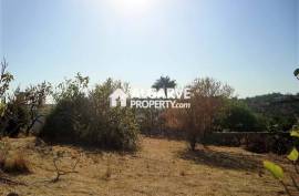 LOULE - Plot with three old houses and SEA VIEWS.