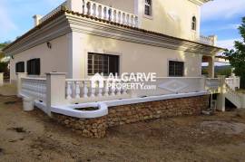 Charming  6 bed villa overlooking the countryside