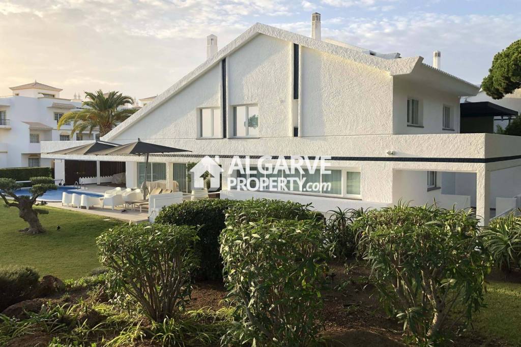 VILAMOURA - 6 bedrooms Villa in the golf course close to the MARINA