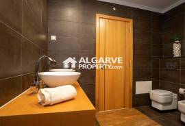 Olhão - 4 bed villa near all amenities and restaurants in town