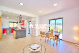 Olhão - 4 bed villa near all amenities and restaurants in town