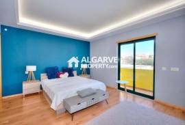 Olhão - 4 bed villa near all amenities and restaurants in town