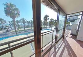 Spectacular 165 m2 apartment on the seafront and frontal views of the Levante beach in Salou (Costa Daurada)