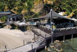 Beatiful Farm  with 14 suites ( 5 houses ) in Brazil ( Paraty-RJ)