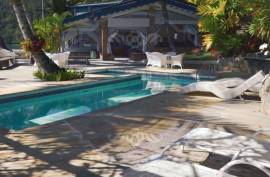 Beatiful Farm  with 14 suites ( 5 houses ) in Brazil ( Paraty-RJ)