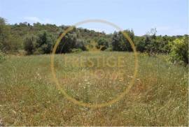 Land with 600 m2, located in Campina (Loulé)