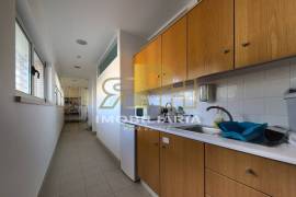Building for services with license to use for Radiology - Health Care Unit and has a project for a hemodialysis clinic
