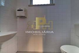 Building for services with license to use for Radiology - Health Care Unit and has a project for a hemodialysis clinic