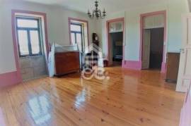 Single House T4 +2 + Commerce!