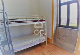 Single House T4 +2 + Commerce!