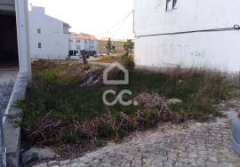 For sale plot of land in Nazaré for construction of apartments.