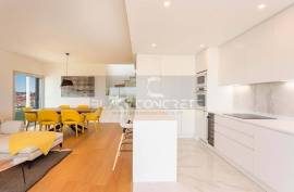 T3 Apartment in Tagus Bay