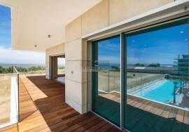 T3 Apartment in Tagus Bay