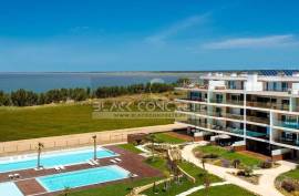T3 Apartment in Tagus Bay