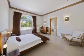 Guia/Albufeira - 4-Bedroom luxury villa, hilltop location