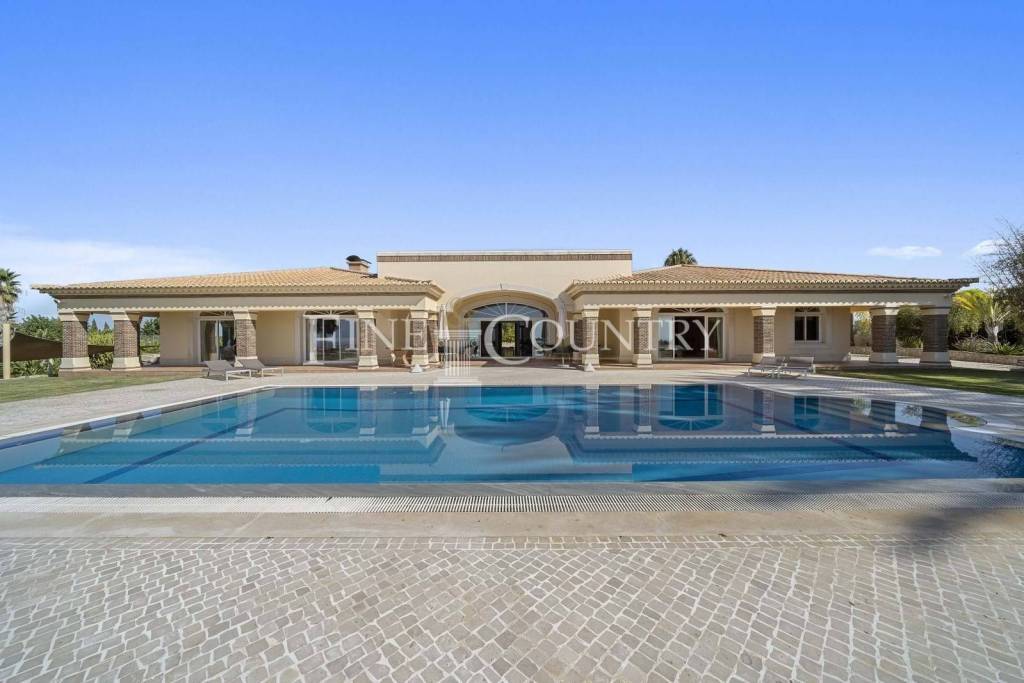 Guia/Albufeira - 4-Bedroom luxury villa, hilltop location