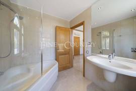 Guia/Albufeira - 4-Bedroom luxury villa, hilltop location