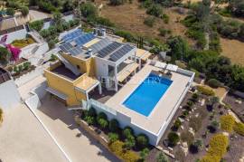 Loulé - Outstanding 5(+2)-Bedroom Villa with pool in São Clemente