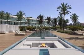 Vilamoura – 3-Bedroom penthouse duplex apartment with roof top terrace and private pool