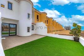 Terraced house in Amarilla Golf, Golf Del Sur