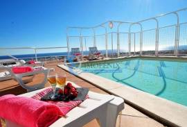 4 bedroom penthouse with private pool in Albufeira