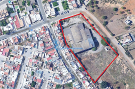 Land for construction with an area of 9100m2 located in Brancanes / Olhão