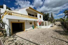 4 +1 Bedroom house for sale in Albufeira