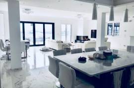 Luxury 6 Bed Villa For sale in MONTENERO DI BISACCIA