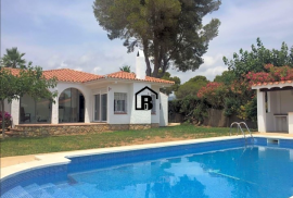 Mediterranean style villa near the sea in Les Tres Cales - Ametlla de Mar (Costa Daurada)