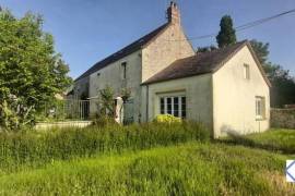Detached Country House with Garden