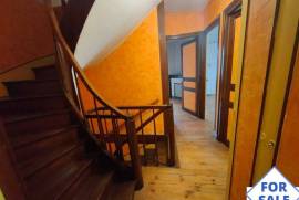 Detached Country House with Garden