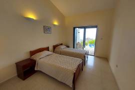 5 Bedroom Beautiful Bungalow - Tala, Paphos.