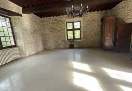 Magnificent manor with origins in the 15th century, with its farm and 30ha