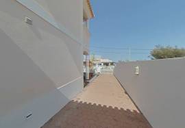 Excellent 5 bedroom villa with swimming pool in a quiet environment in Altura.