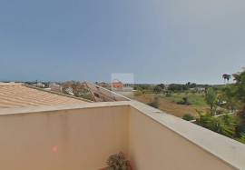 Excellent 5 bedroom villa with swimming pool in a quiet environment in Altura.