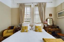 Luxury 3 Bed Flat For sale in Hove Brighton United