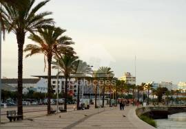 Building with three independent fractions