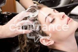 Dpt Haute Savoie (74), à vendre SAINT JULIEN EN GENEVOIS Salon de coiffure mixte