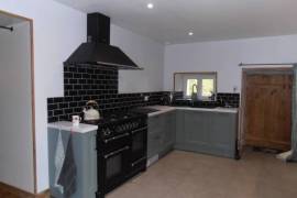 €299900 - Beautiful Detached 4 Bedroomed Stone Property